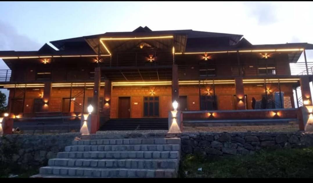 Misty Valley Resort Varagampadi Eksteriør bilde