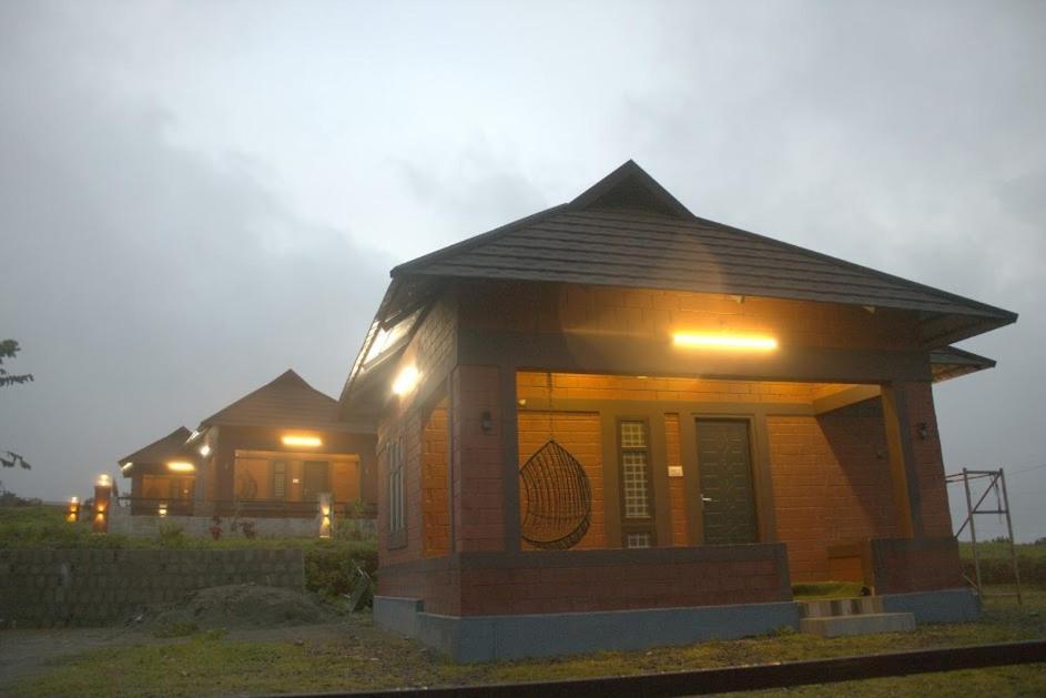 Misty Valley Resort Varagampadi Eksteriør bilde